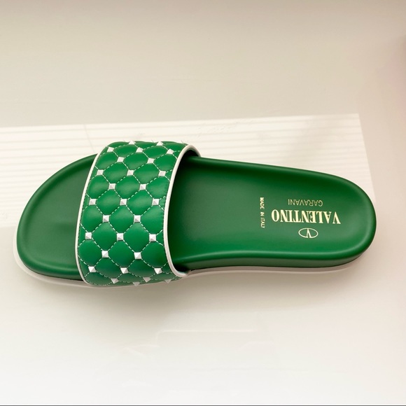 Valentino Garavani Rockstud Quilted Green Leather Sandals SZ 6 - Picture 4 of 10